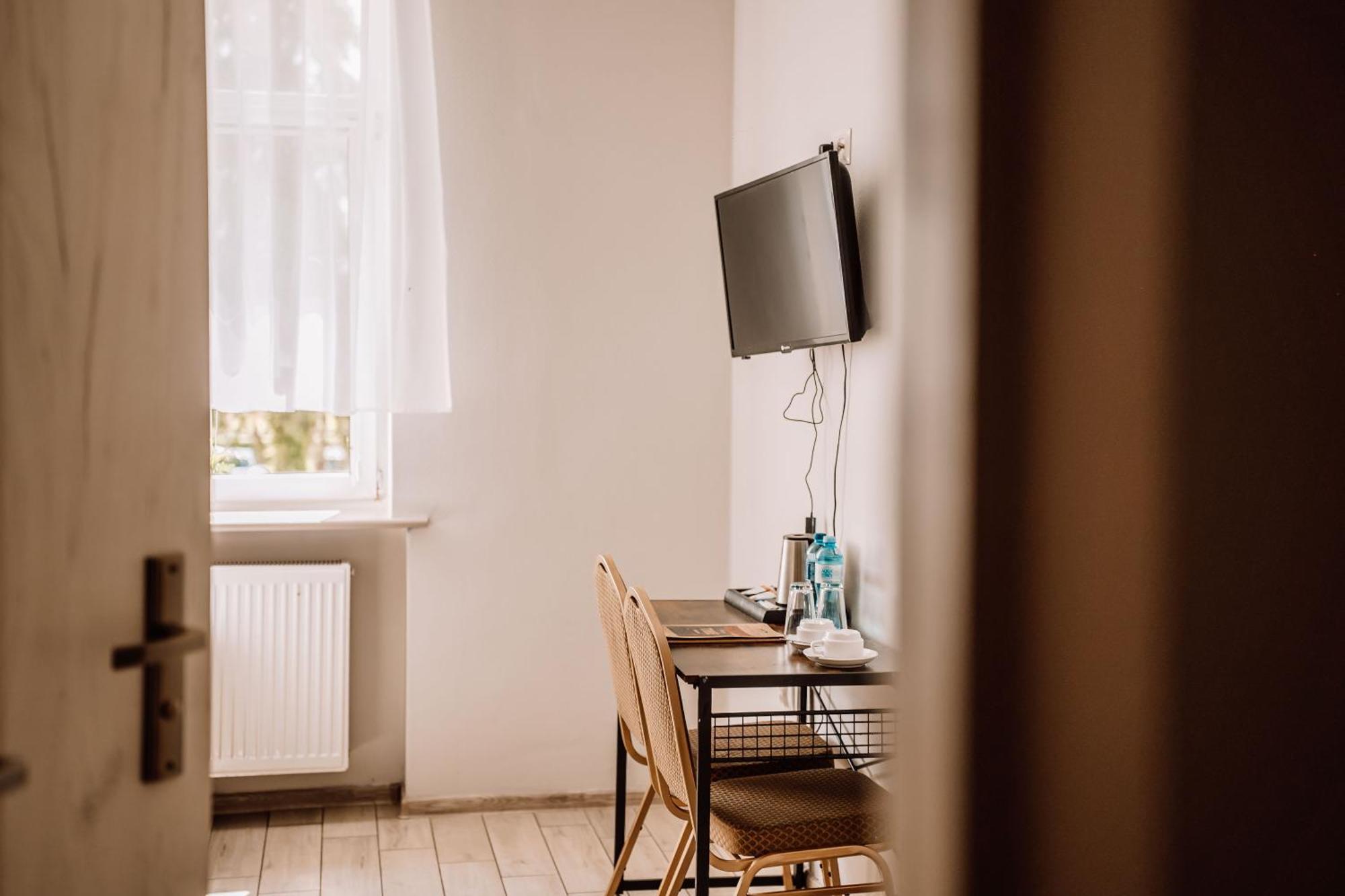 Palac Pod Bocianim Gniazdem Runowo  Exteriér fotografie