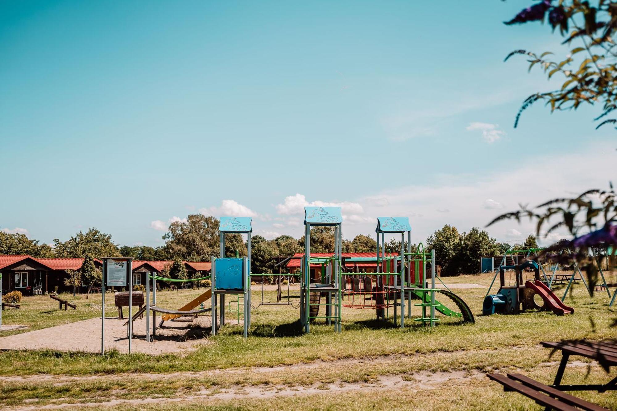 Palac Pod Bocianim Gniazdem Runowo  Exteriér fotografie