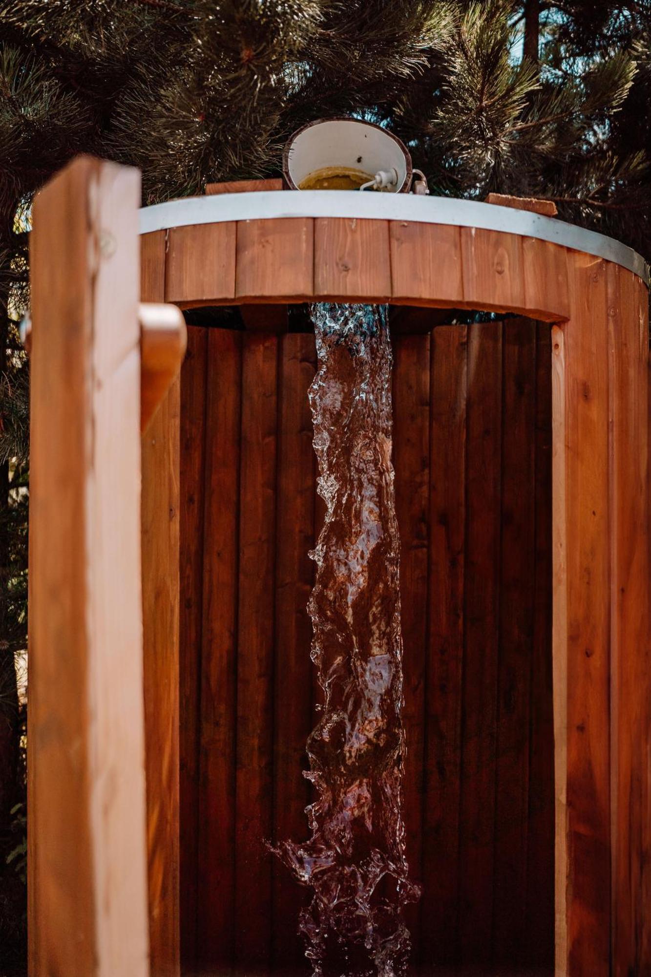 Palac Pod Bocianim Gniazdem Runowo  Exteriér fotografie