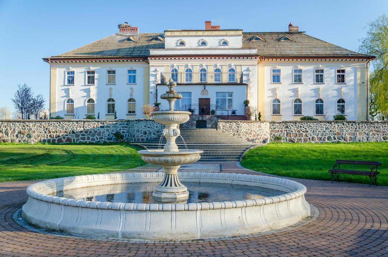 Palac Pod Bocianim Gniazdem Runowo  Exteriér fotografie